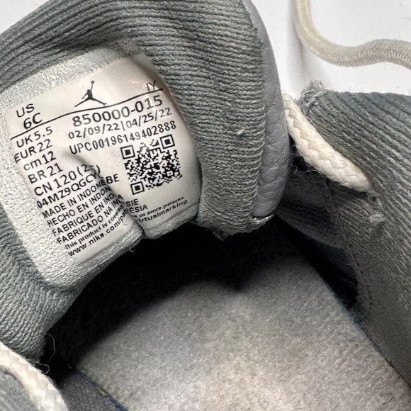 Nike Air Jordan 12 Retro Sneaker Toddler Size 6C Stealth White Leather Lace Up - Picture 11 of 11